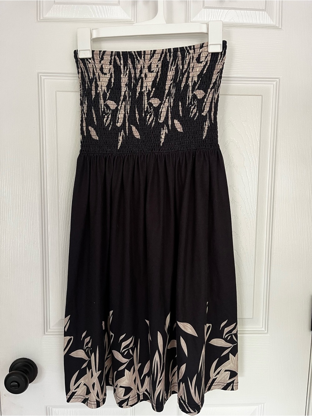 Navy & Beige Floral Strapless Smocked Midi Dress Size M